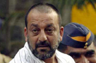 Sanjay Dutt to make paper bags, earn Rs.25 a day